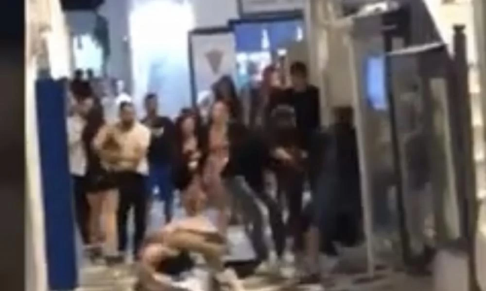 Βίντεο από το επεισόδιο ξυλοδαρμού του αρχηγού της Μάντσεστερ Γιουνάιτεντ στη Μύκονο